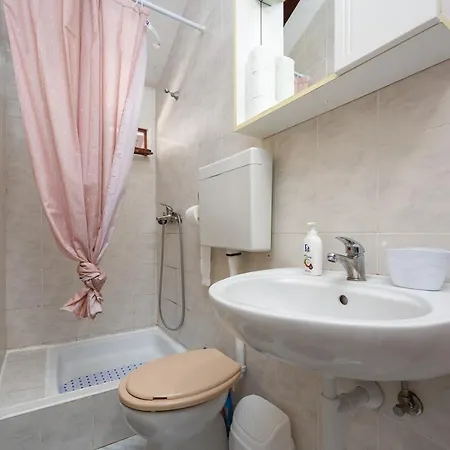 House With Guest house Umag