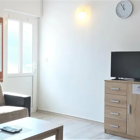 Guest house House With *