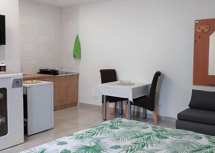 Gasthuis House With Umag