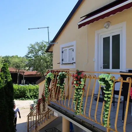 House With Gasthof